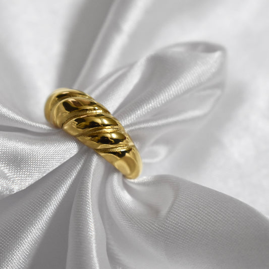 Croissant Ring