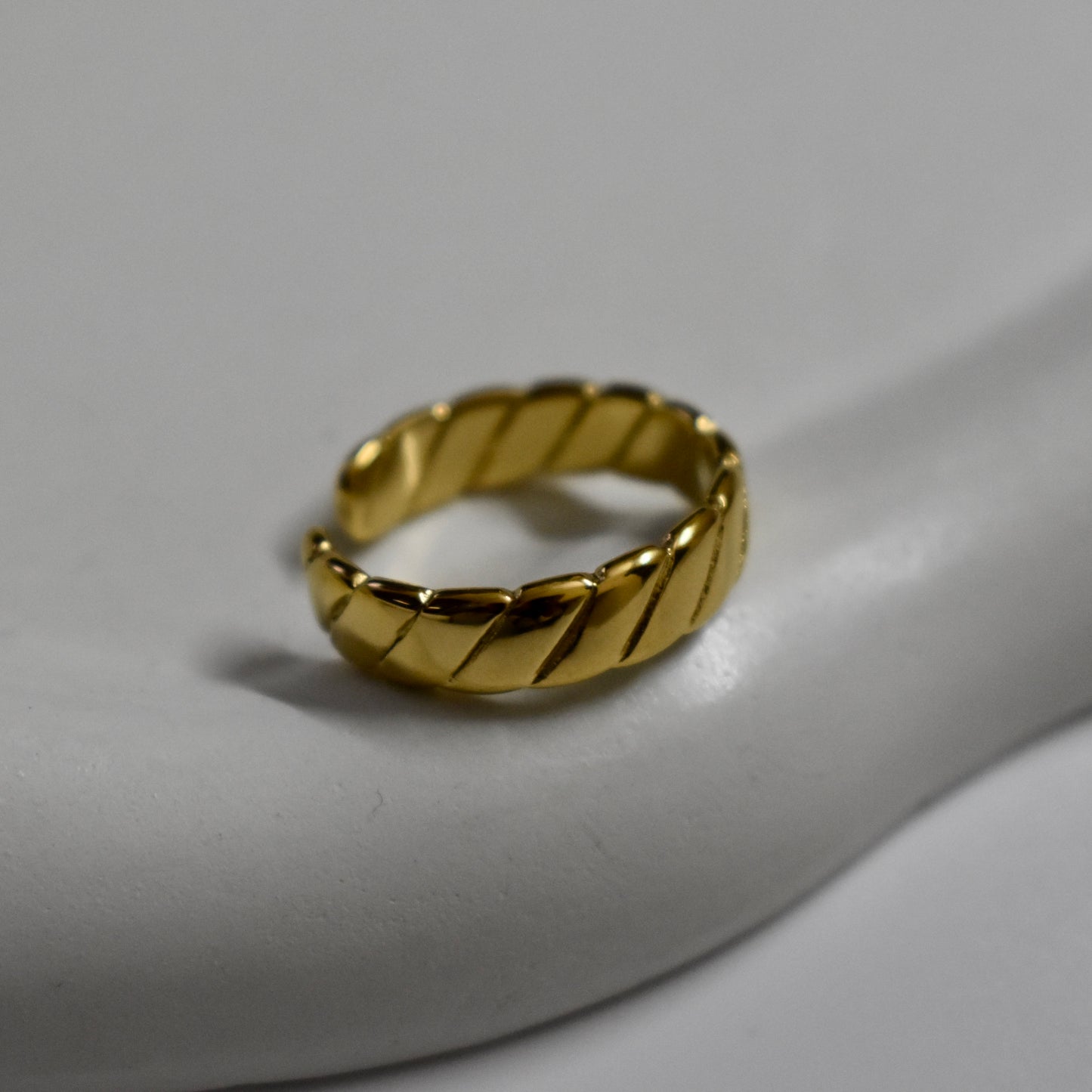 Ribbed Ring