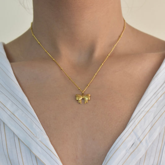 Bow Necklace