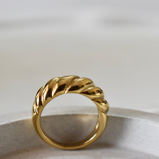 Croissant Ring